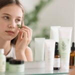 Chăm sóc mụn tuổi dậy thì: Hiệu quả của tràm trà Việt Nam và axit salicylic hiện đại