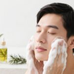 Hiểu Đúng Về Rửa Mặt Và Điều Trị Mụn: Chặn Đứng Những Sai Lầm Phổ Biến Ở Việt Nam