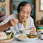 Tiêu Hóa Khỏe Mạnh Ở Người Cao Tuổi: Vai Trò Của Các Món Ăn Lên Men Truyền Thống Việt Nam Và Viên Uống Enzyme Tiêu Hóa Hiện Đại