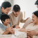 Chăm Sóc Sức Khỏe Tinh Thần Cho Phụ Nữ Sau Sinh: Hướng Dẫn Dành Cho Gia Đình